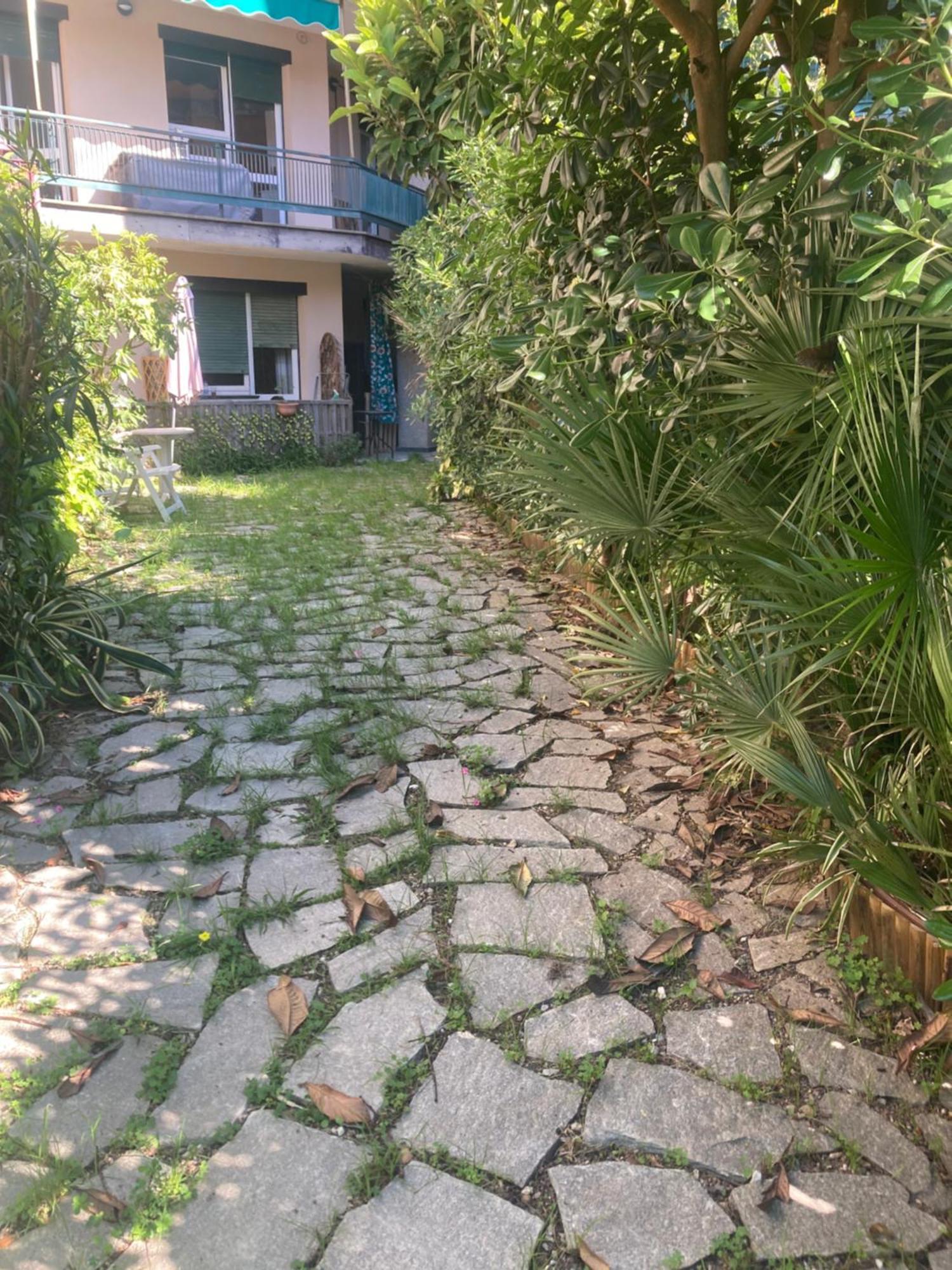 Guest House Berzefi Берджеджи Екстериор снимка